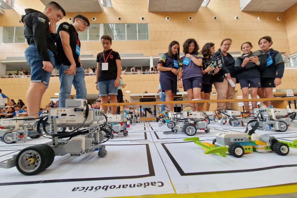 Universitat Jaume I Acoge Fase Regional World Robot Olympiad