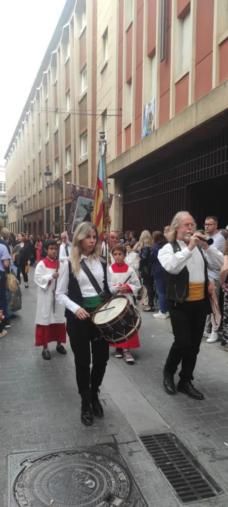 Tabal, dolçaina y Real Senyera procesión Sant Bult