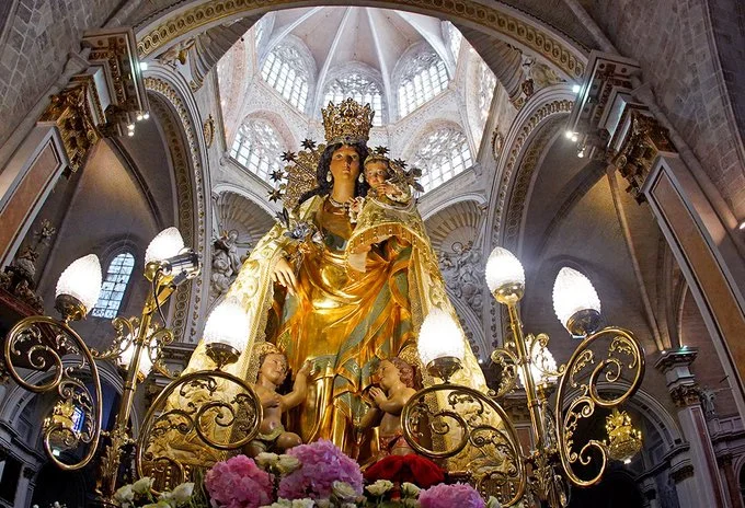 Concierto a beneficio de la Fundación MAIDES en la Catedral de Valencia