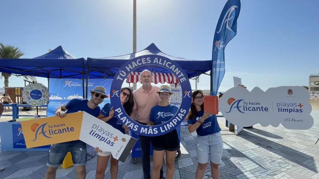 Campaña ambiental en Alicante “No dejemos nuestra huella en las playas”