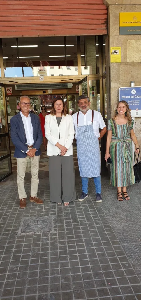 Catalá visita el Mercado del Cabanyal tras las obras de urgencia del techado 2 WhatsApp Image 2023 09 01 at 12.09.13