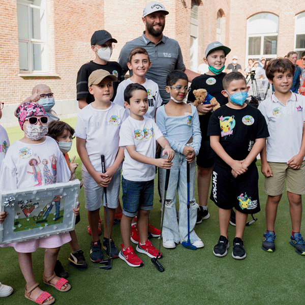 La Fundación Aladina inaugura de la mano de Jon Rahm el "Jardín de Golf" en el Hospital del Niño Jesús de Madrid