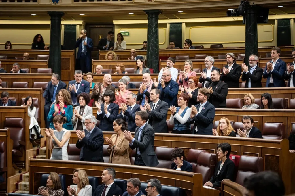 Compromís vota Sí a Pedro Sánchez y saca de la agenda valenciana recortada el Dret Civil Valencià