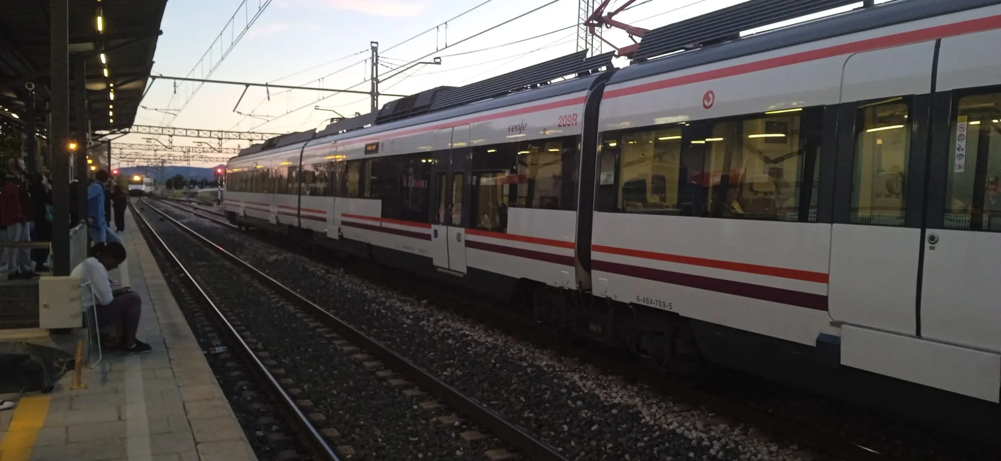 10 trenes menos al día en la línea de Cercanías de Valencia a Gandía. Consulta las obras y los nuevos horarios