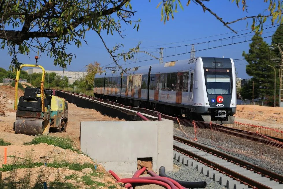 FGV interrumpe el 6 de diciembre por obras de mejora la circulación entre las estaciones de Fuente del Jarro y La Canyada de la Línea 2 de Metrovalencia
