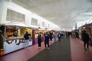 Siete mercados extraordinarios avivan el ambiente navideño en las calles de Valencia 3 GB9CJ66XcAAFnL5