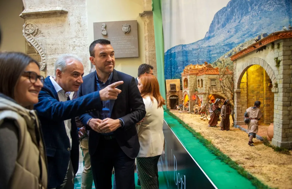 La Diputació de Valéncia se abre a la Navidad con múltiples actividades 5 Mompo Nadal 2