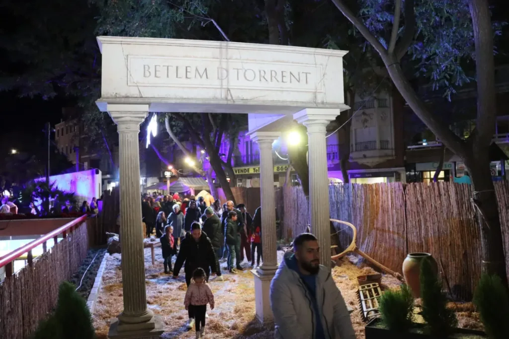 El Belén recuperado de Pallardó ya luce en Torrent 47 años después 3 image0000113