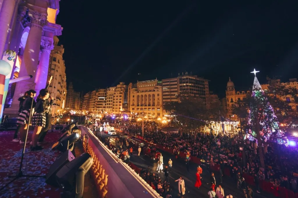La Cabalgata de Reyes de Valencia llena de peculiaridades y extrañas novedades