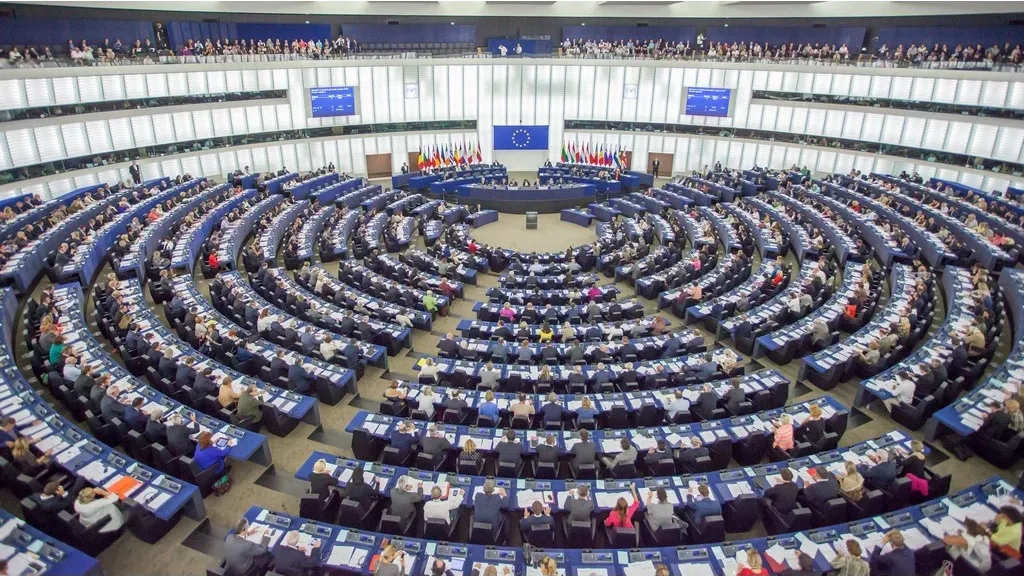 El Parlamento Europeo aprueba pese a la protesta de los agricultores la Ley de Restauración de la Naturaleza