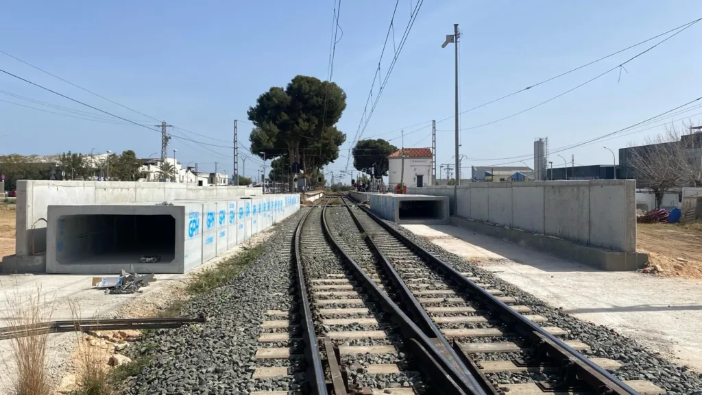 FGV interrumpe por obras la circulación entre las estaciones de Paterna y Llíria de la Línea 2 de Metrovalencia del 28 de marzo al 8 de abril