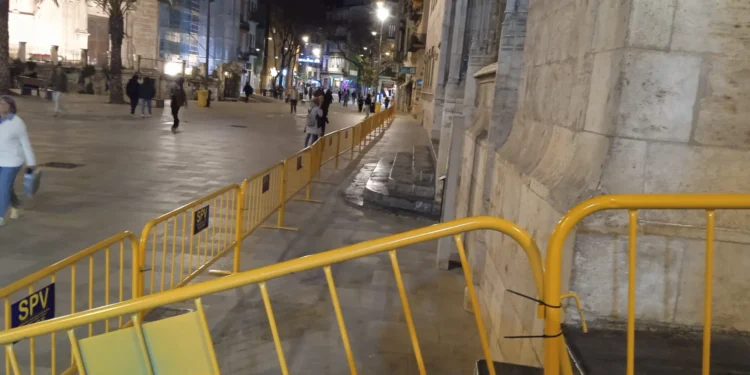 El Ayuntamiento refuerza el protocolo de protección del patrimonio histórico de Valencia durante las Fallas de 2026 1 Valencia refuerza la protección del patrimonio: Fallas 2026