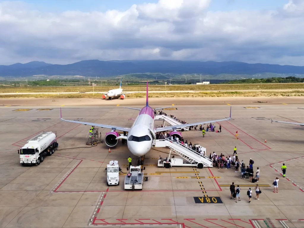 El aeropuerto de Castellón refuerza la conexión con Rumanía con un cuarto vuelo semanal a Bucarest a partir de junio