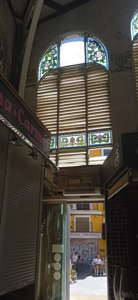 Turismo sí o turismo no en el Mercado Central. Intereses ocultos tras turismofobia de algunos 2 El patrimonio del Mercado Central que Catalá margina y olvida