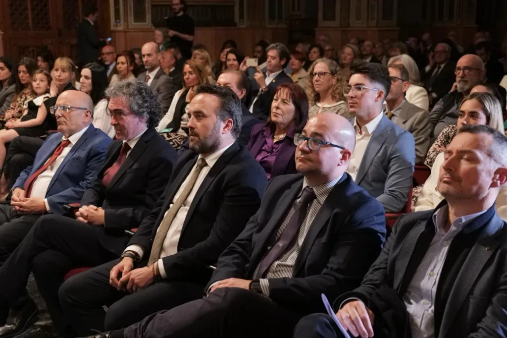 Uniendo Talento y Tradición: La Gala Inaugural de los Doctores Profesionales de Valencia 3 WhatsApp Image 2024 04 10 at 22.55.42