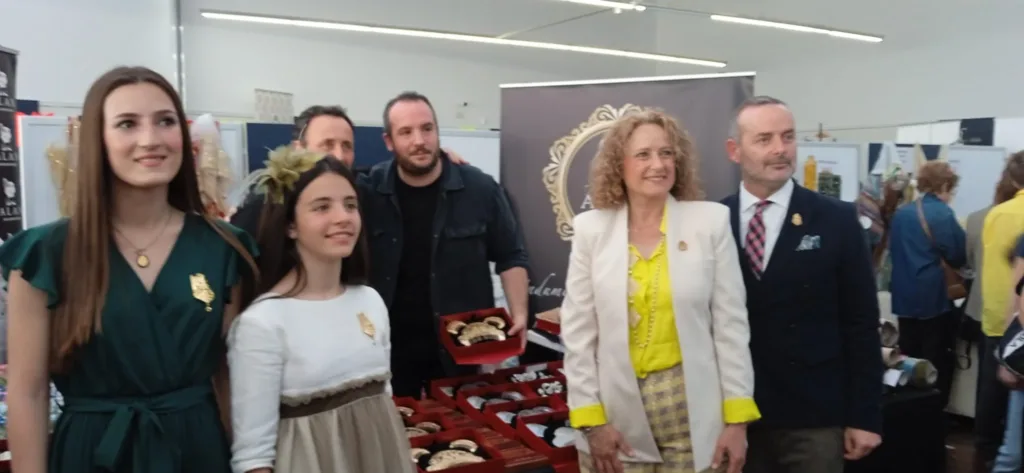 El Mercat Antic de Torrent repleto en la inauguración del I Showroom fallero 5 WhatsApp Image 2024 04 13 at 09.22.212