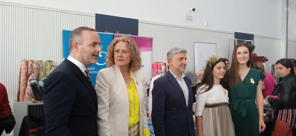 El Mercat Antic de Torrent repleto en la inauguración del I Showroom fallero 4 WhatsApp Image 2024 04 13 at 09.22.231