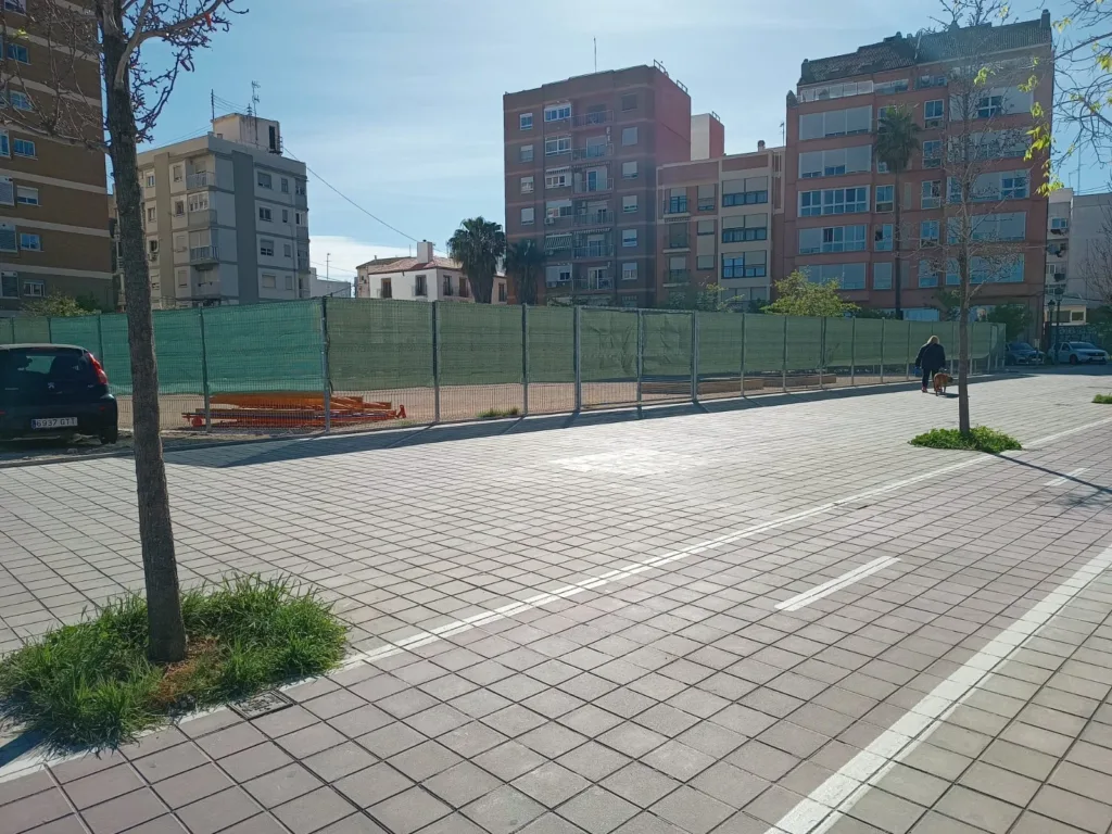 Catalá encarga un estudio para aparcar en el Cabanyal cuando el Plan define 4 zonas y 1 es municipal