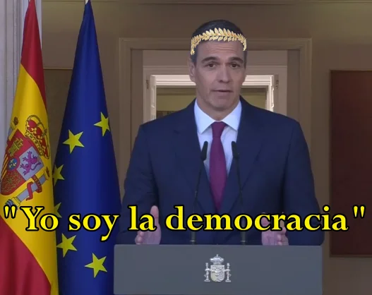 Sánchez seguirá en Moncloa y se autoerige como líder de la democracia mundial