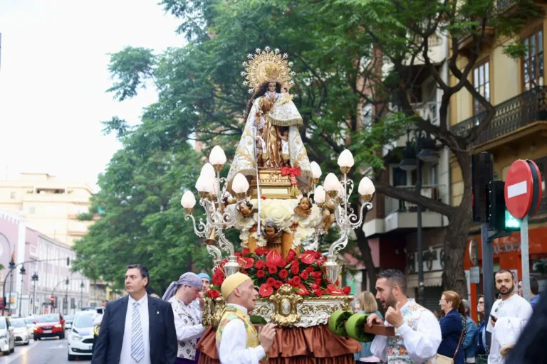 La Asociación Virgen de los Desamparados de la Barriada de Quart celebra las Fiestas de la Mare de Deu