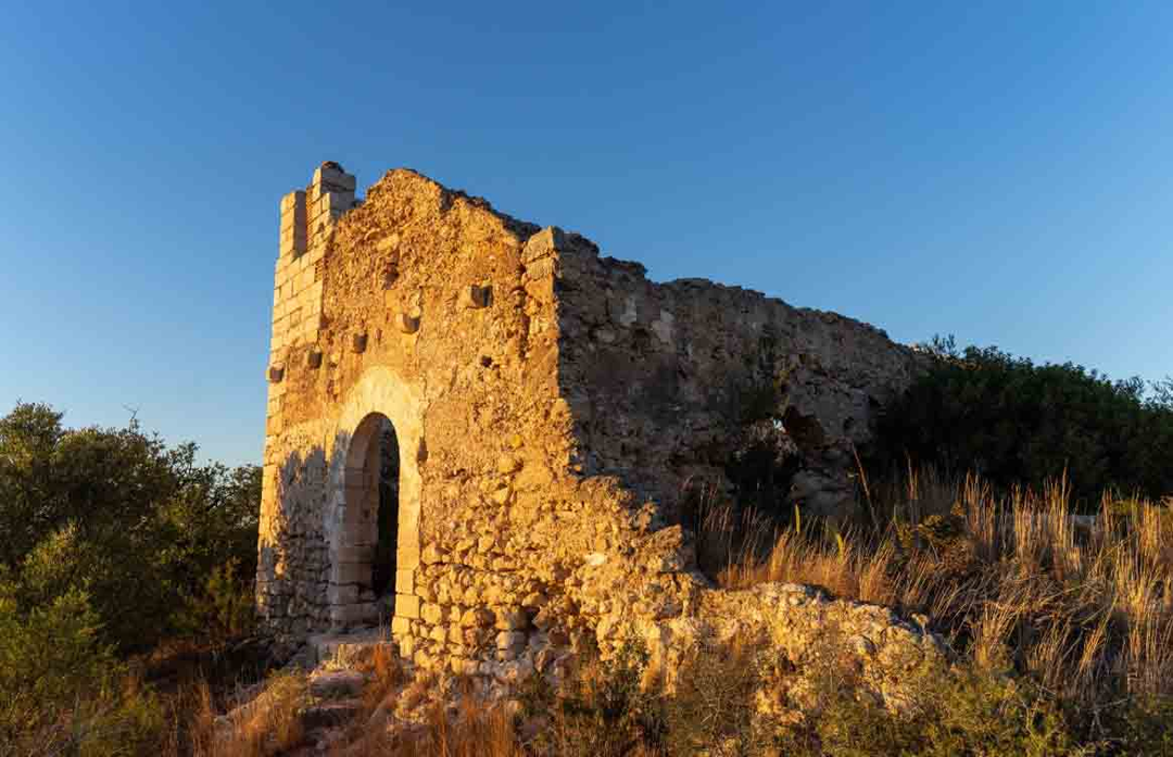 La torre y ermita de Sant Miquel de Corbera entra en la Lista Roja