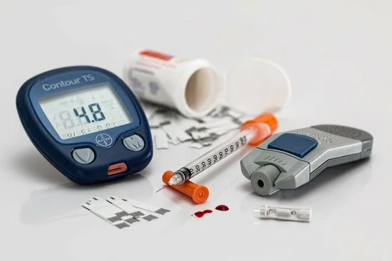 Sanidad establece que los médicos de familia puedan prescribir medidores continuos de glucosa a pacientes con diabetes tipo 2