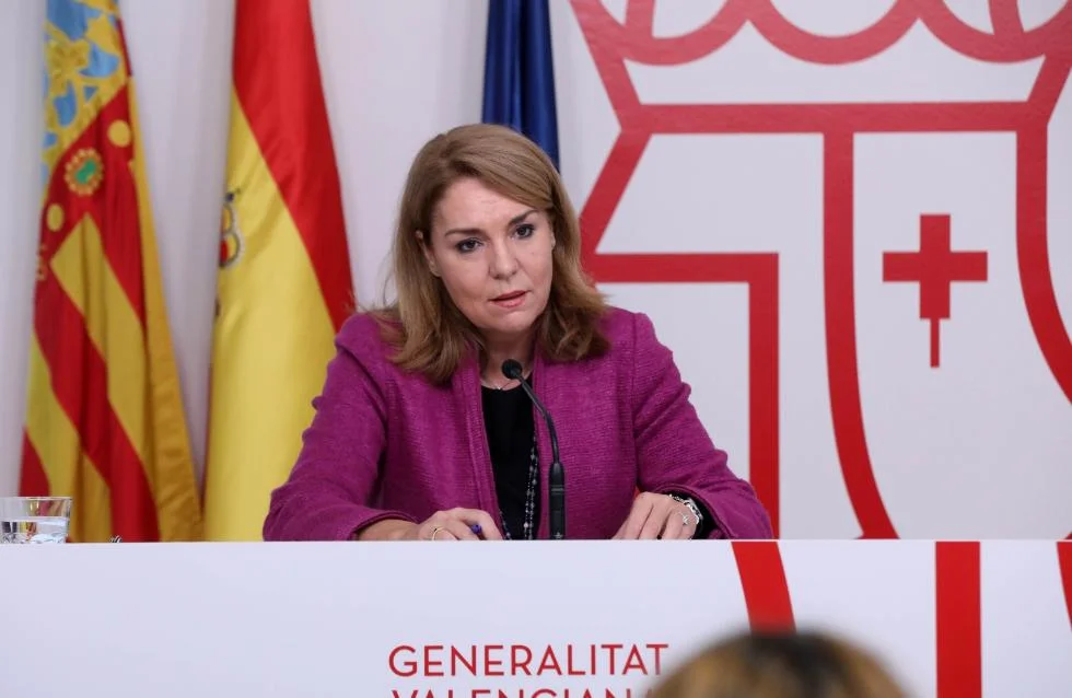 Susana Camarero se enfrenta al Síndic d'Agravis por la simplificación administrativa en Servicios Sociales