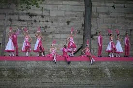 IMAGENES cancan ceremonia París JJOO