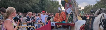 Valencia vive su Batalla de Flores muy mejorable este año y con numerosos problemas y críticas