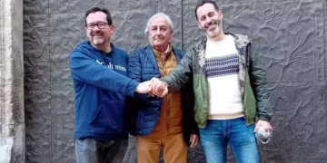 La comisión de Cuba Literato Azorin-Pintor Gisbert firma contrato para su Falla grande