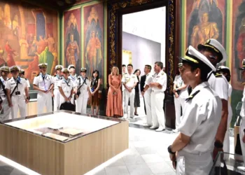 Visita mandos Flota de Japón al Archivo Histórico