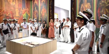 Visita mandos Flota de Japón al Archivo Histórico