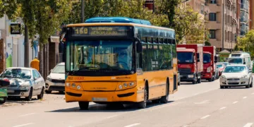 Desde mañana dos líneas de autobús unirán Torrent con Valencia
