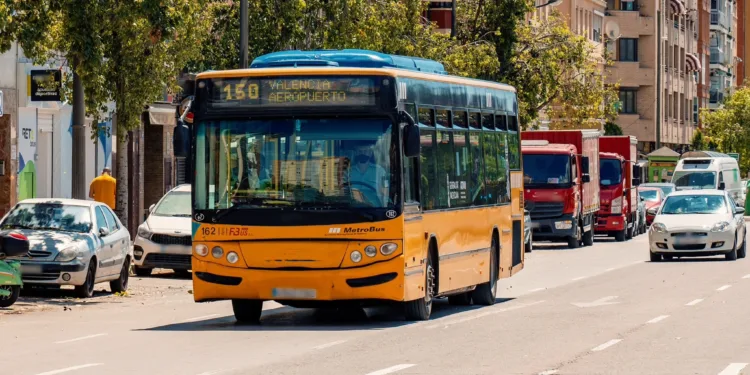 Desde mañana dos líneas de autobús unirán Torrent con Valencia 1 Desde mañana dos líneas de autobús unirán Torrent con Valencia