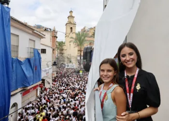 Las Falleras Mayores de Valencia presentes en la Tomatina de Buñol