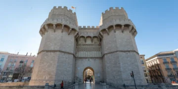 Cicatrices del Gótico: La Puerta de Valencia sana por dentro