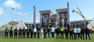 La delegada del Gobierno, Pilar Bernabé, y mandos de la Guardia Civil