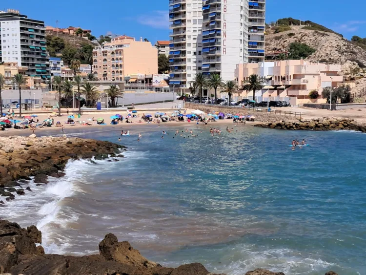 Las dos únicas calas en la provincia de Valencia en Cullera