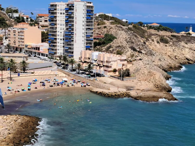 Las dos únicas calas en la provincia de Valencia en Cullera