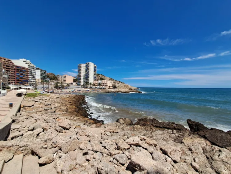 Las dos únicas calas en la provincia de Valencia en Cullera