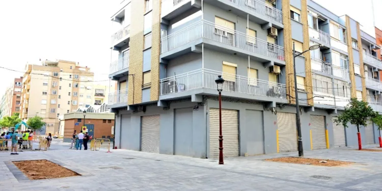 El Ayuntamiento acondicionará un aparcamiento con 150 plazas en el entorno del Mercado de Torrefiel 1 El Ayuntamiento acondiciona un aparcamiento con 150 plazas en el entorno del Mercado de Torrefiel