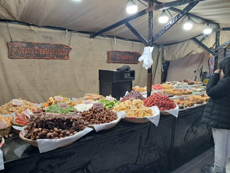 Torrent inaugura la II Feria del Chocolate con un lleno absoluto