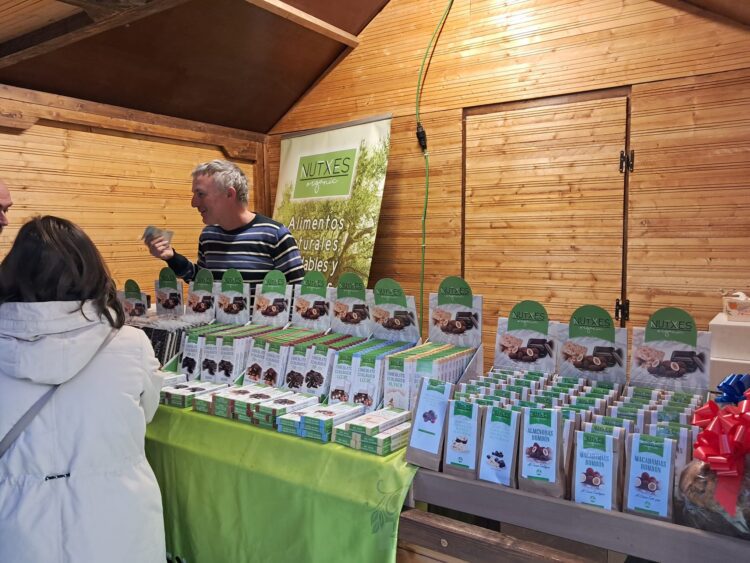 Torrent inaugura la II Feria del Chocolate con un lleno absoluto