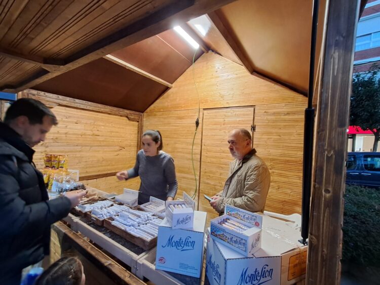 Torrent inaugura la II Feria del Chocolate con un lleno absoluto