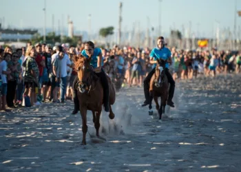 Les corregudes de Joyes vuelven a la playa de Pinedo