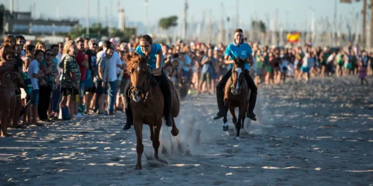 Les corregudes de Joyes vuelven a la playa de Pinedo 1 Les corregudes de Joyes vuelven a la playa de Pinedo