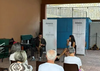 El Festival Itinera lleva su magia a Castell de Cabres: Música en el corazón del pueblo más pequeño de la Comunitat Valenciana