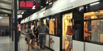 Caos en Metrovalencia: El temporal y las averías eléctricas estrangulan la movilidad