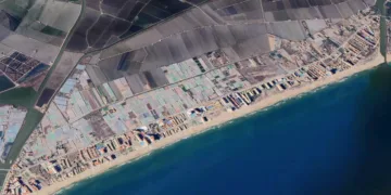 Aparece un cadaver flotando en la playa de El Perellonet