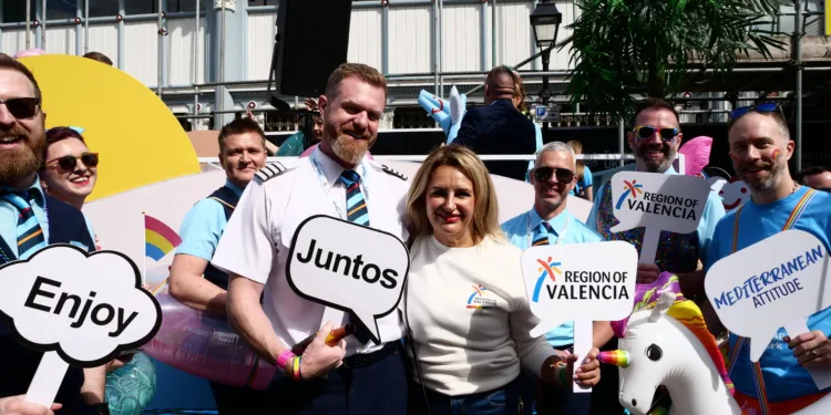 Turisme promociona la Comunitat Valenciana como destino acogedor y diverso en el orgullo de Manchester